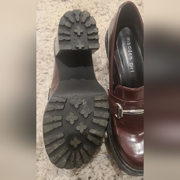 wine colored shoes - Picture 6 of 6